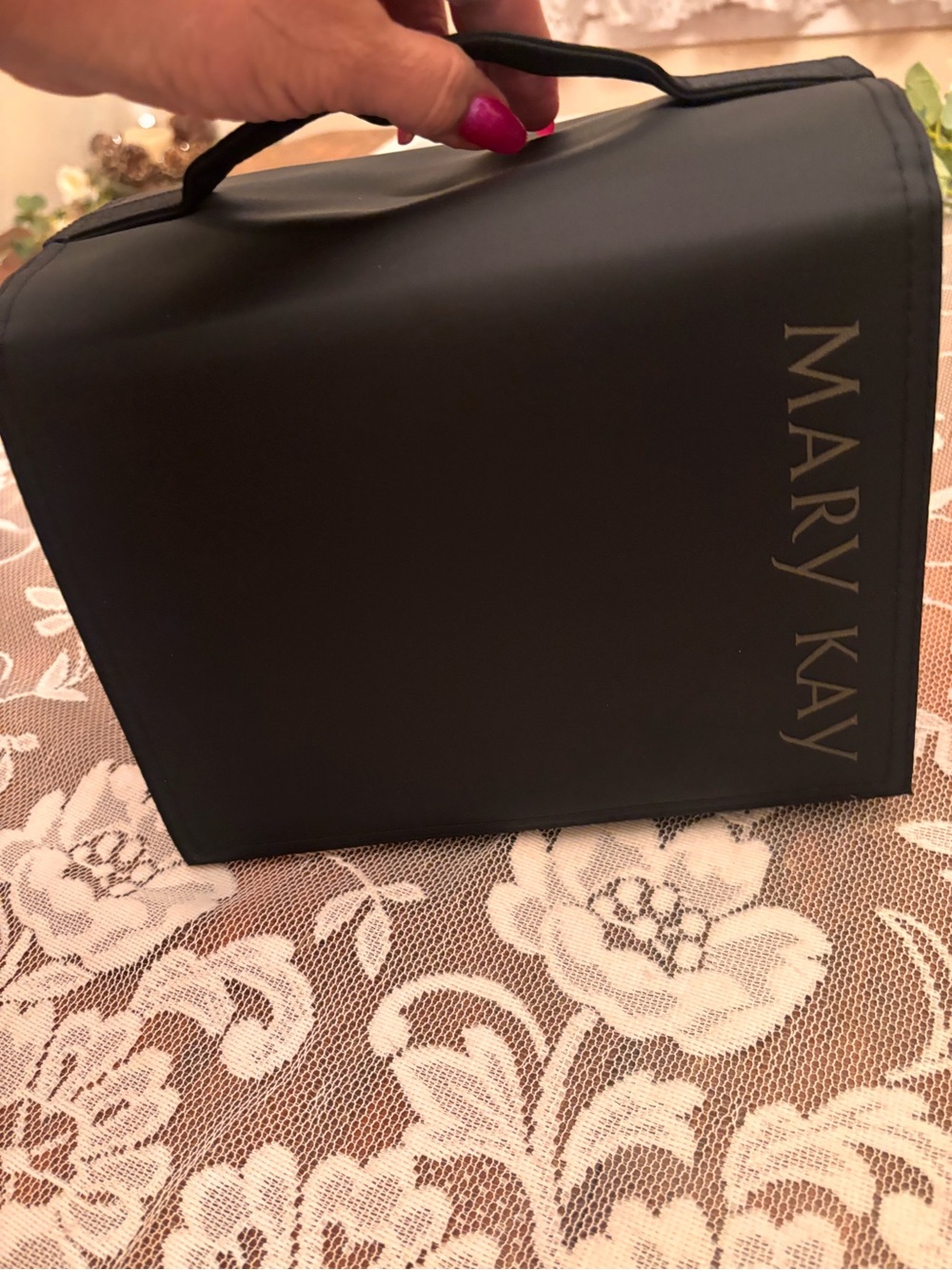 Mary Kay Black Travel Makeup Case - Sleek Handheld Bag